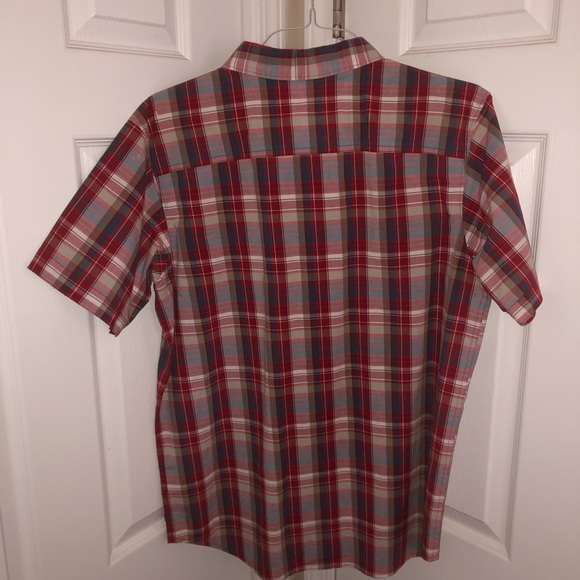 Like New Columbia SSBD - red plaid short sleeve button down- Mens M - Picture 4 of 6